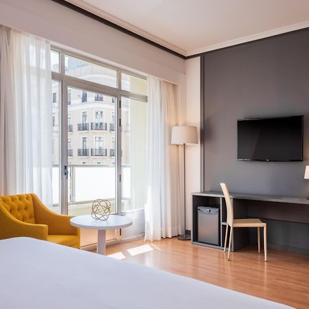 Hotel Madrid Plaza De Espana, Affiliated By Melia Bagian luar foto