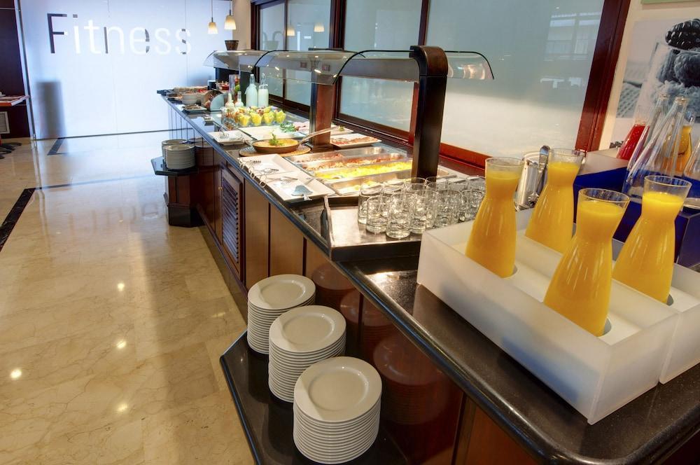Hotel Madrid Plaza De Espana, Affiliated By Melia Bagian luar foto