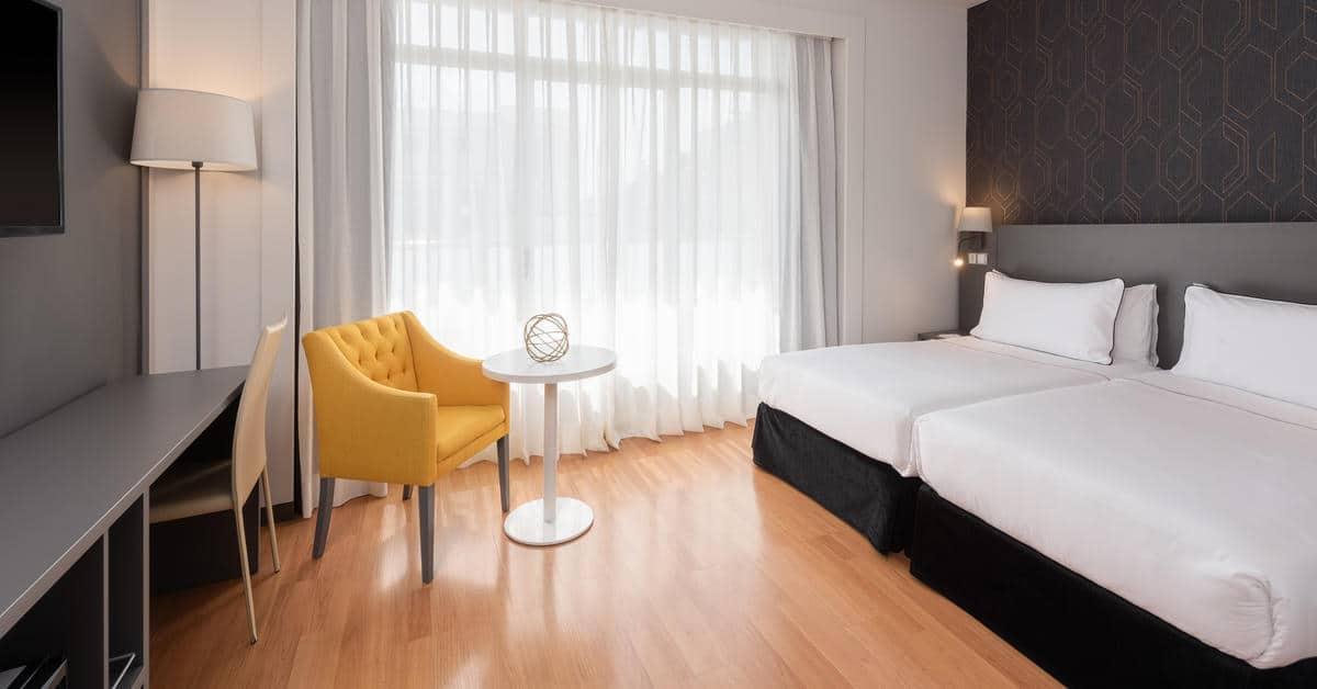 Hotel Madrid Plaza De Espana, Affiliated By Melia Bagian luar foto