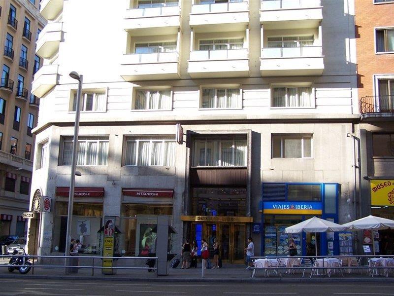 Hotel Madrid Plaza De Espana, Affiliated By Melia Bagian luar foto