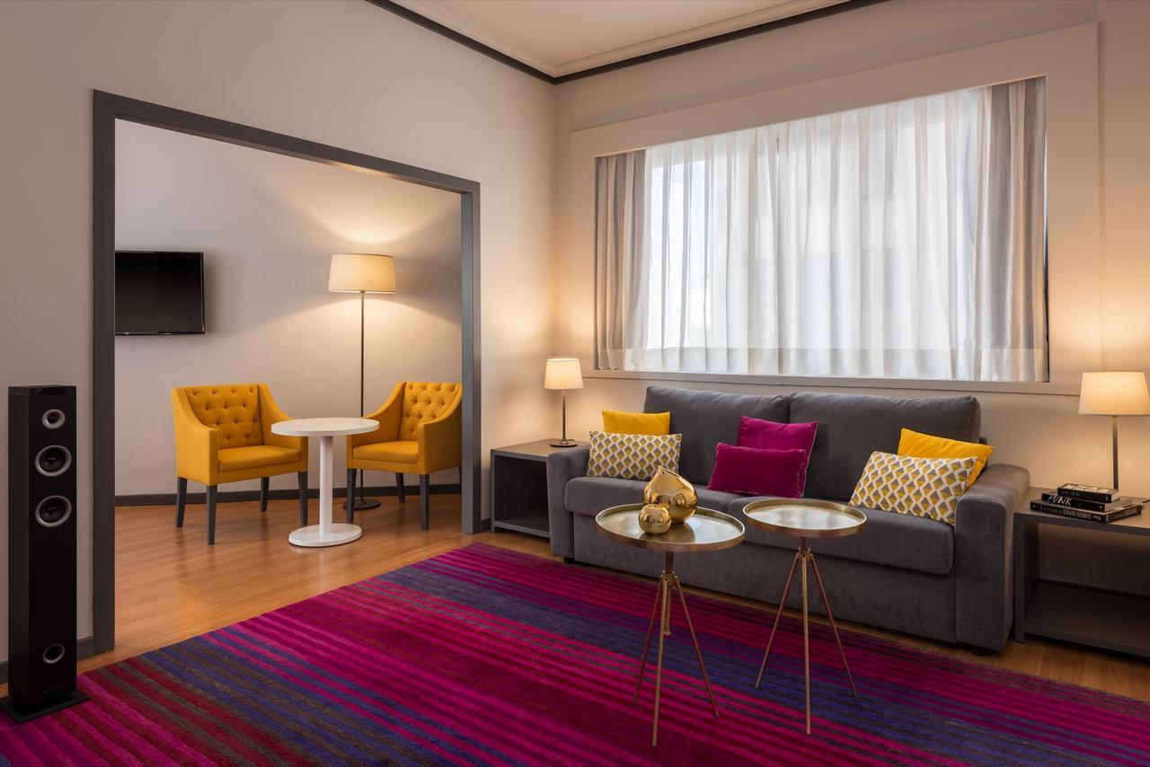 Hotel Madrid Plaza De Espana, Affiliated By Melia Bagian luar foto