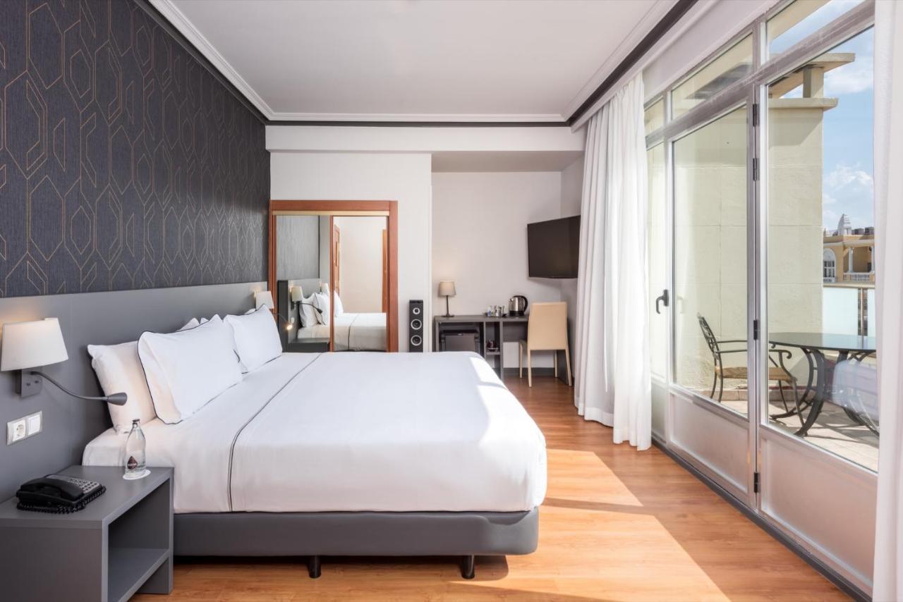 Hotel Madrid Plaza De Espana, Affiliated By Melia Bagian luar foto